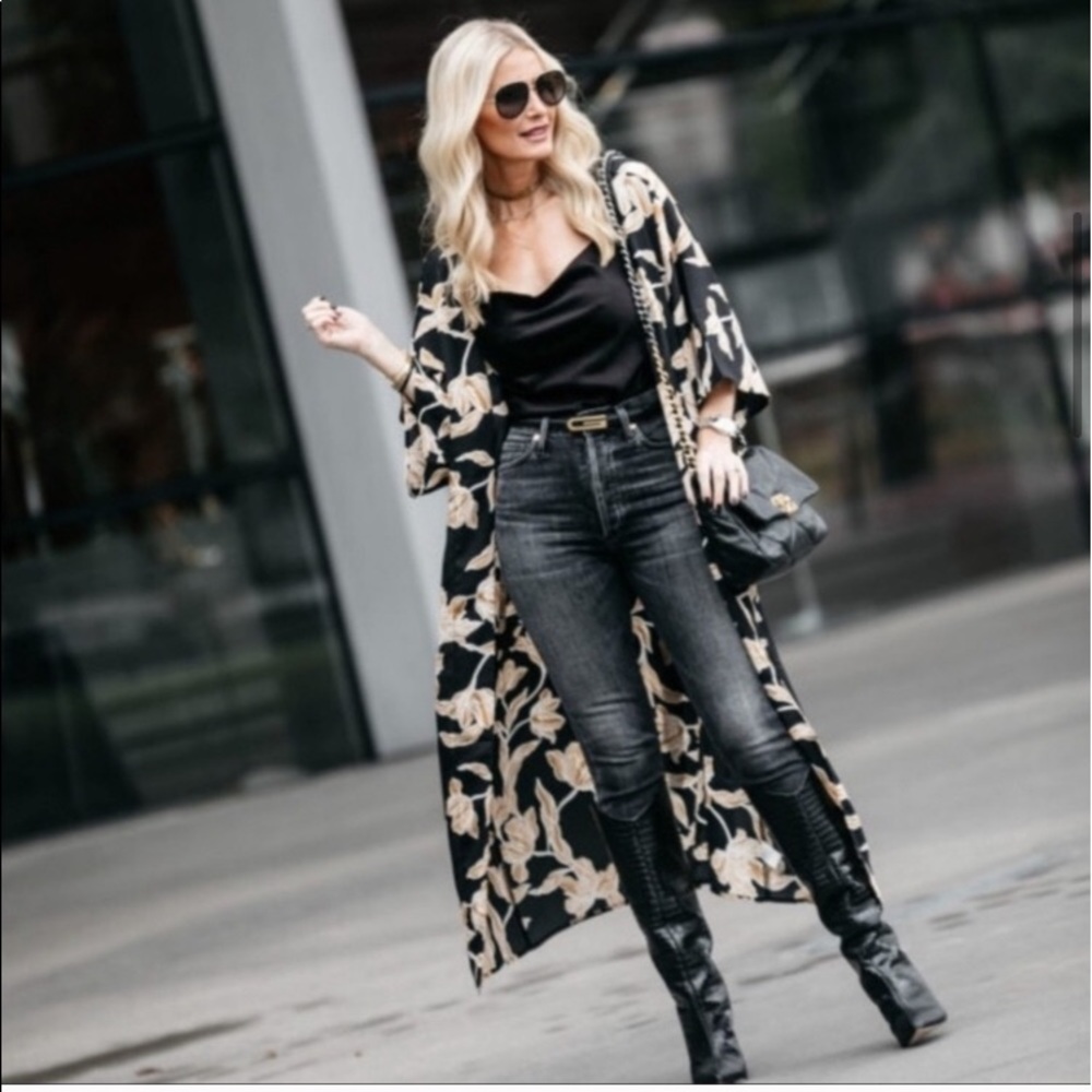 NWT Maison Du Soir robe / kimono S/M